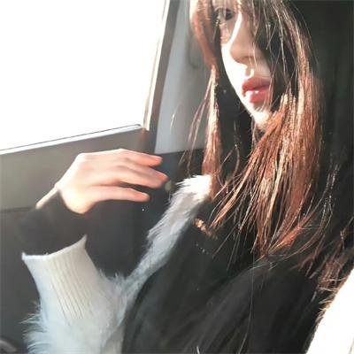 鱼跃在花见