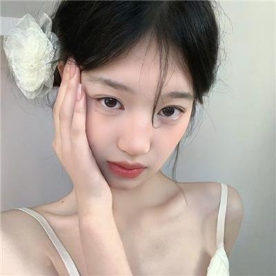 沉默一瞬
